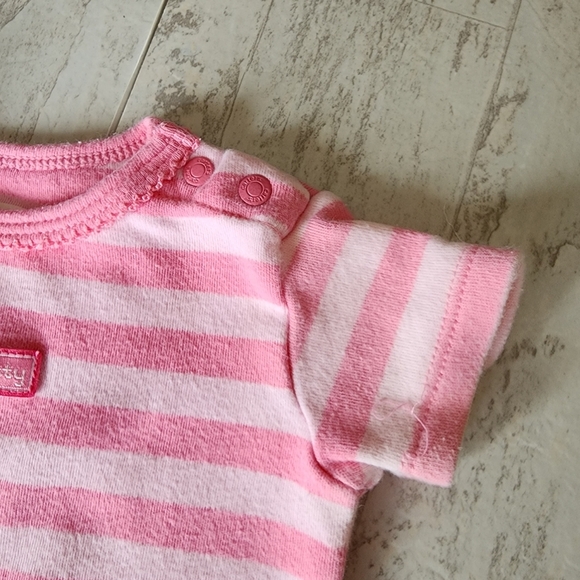 Carter's pink bodysuits with butterflies (set of 2) Size 3 mo - Picture 11 of 13